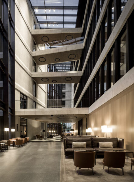 Nove, edificio de oficinas, Múnich, 2018, diseñado por Antonio Citterio